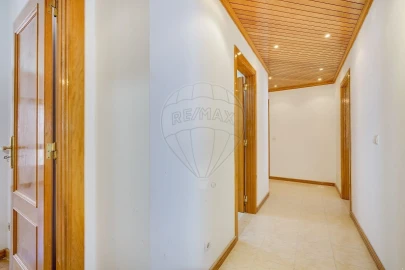Apartamento T2 para Venda em Venteira