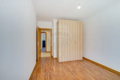 Apartamento T2 para Venda em Venteira