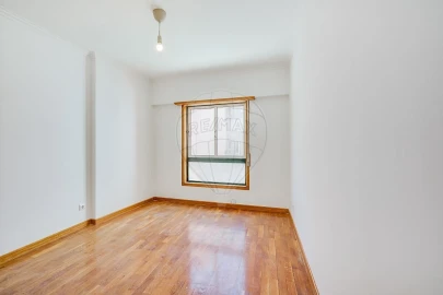 Apartamento T2 para Venda em Venteira