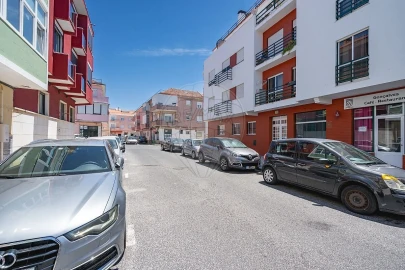 Apartamento T2 para Venda em Venteira