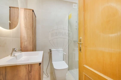 Apartamento T2 para Venda em Venteira