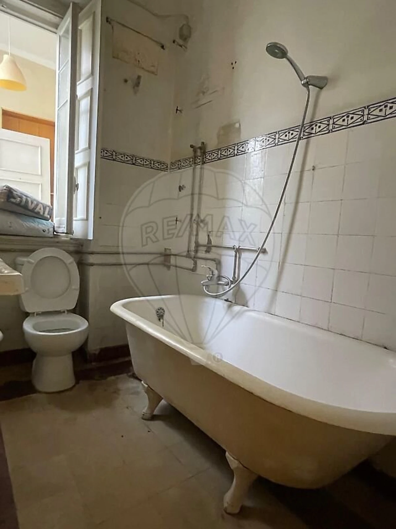 Apartamento T3 para Venda em Areeiro Foto 2
