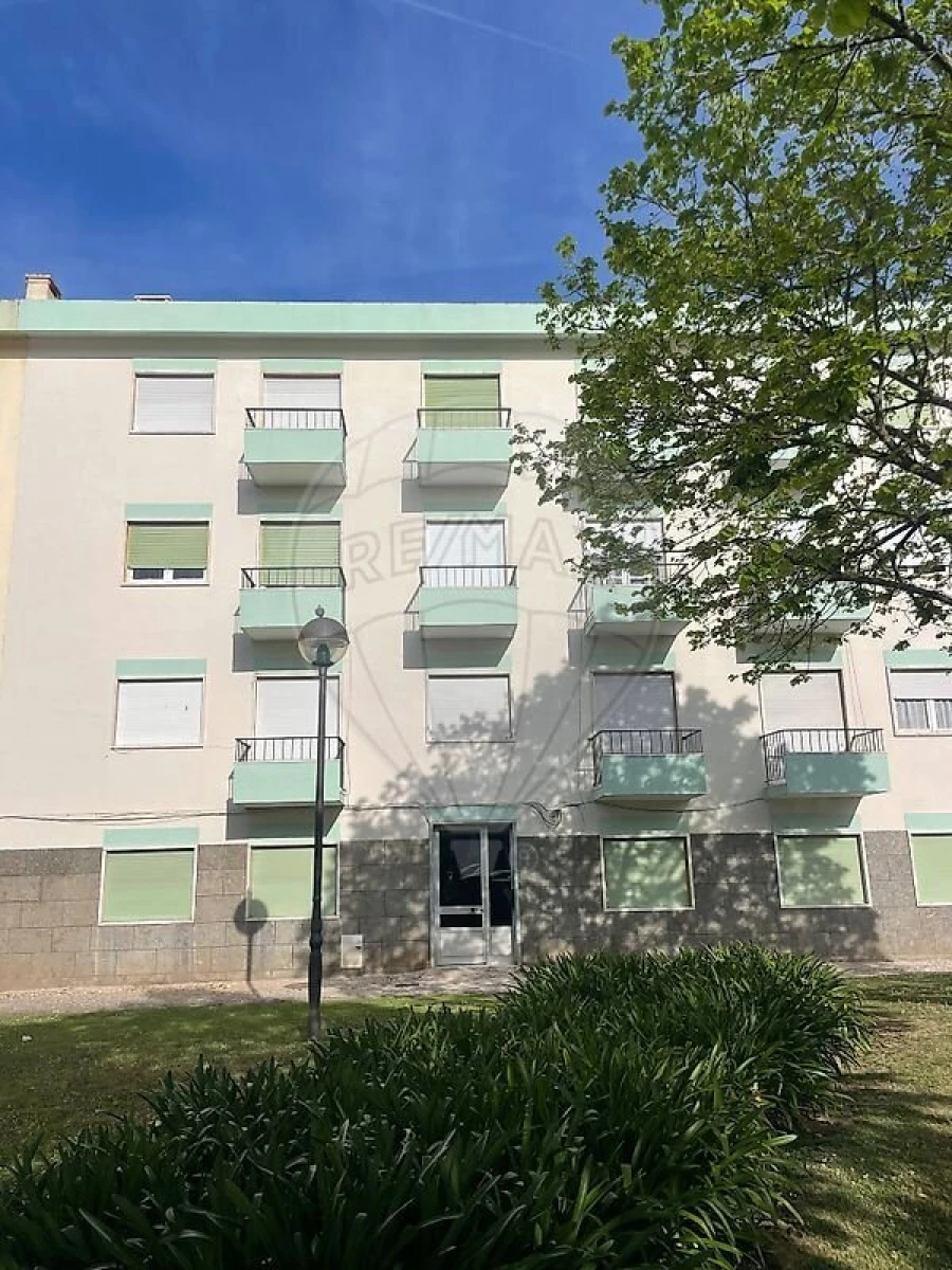 Apartamento T2 para Venda em Carnaxide e Queijas Foto 3