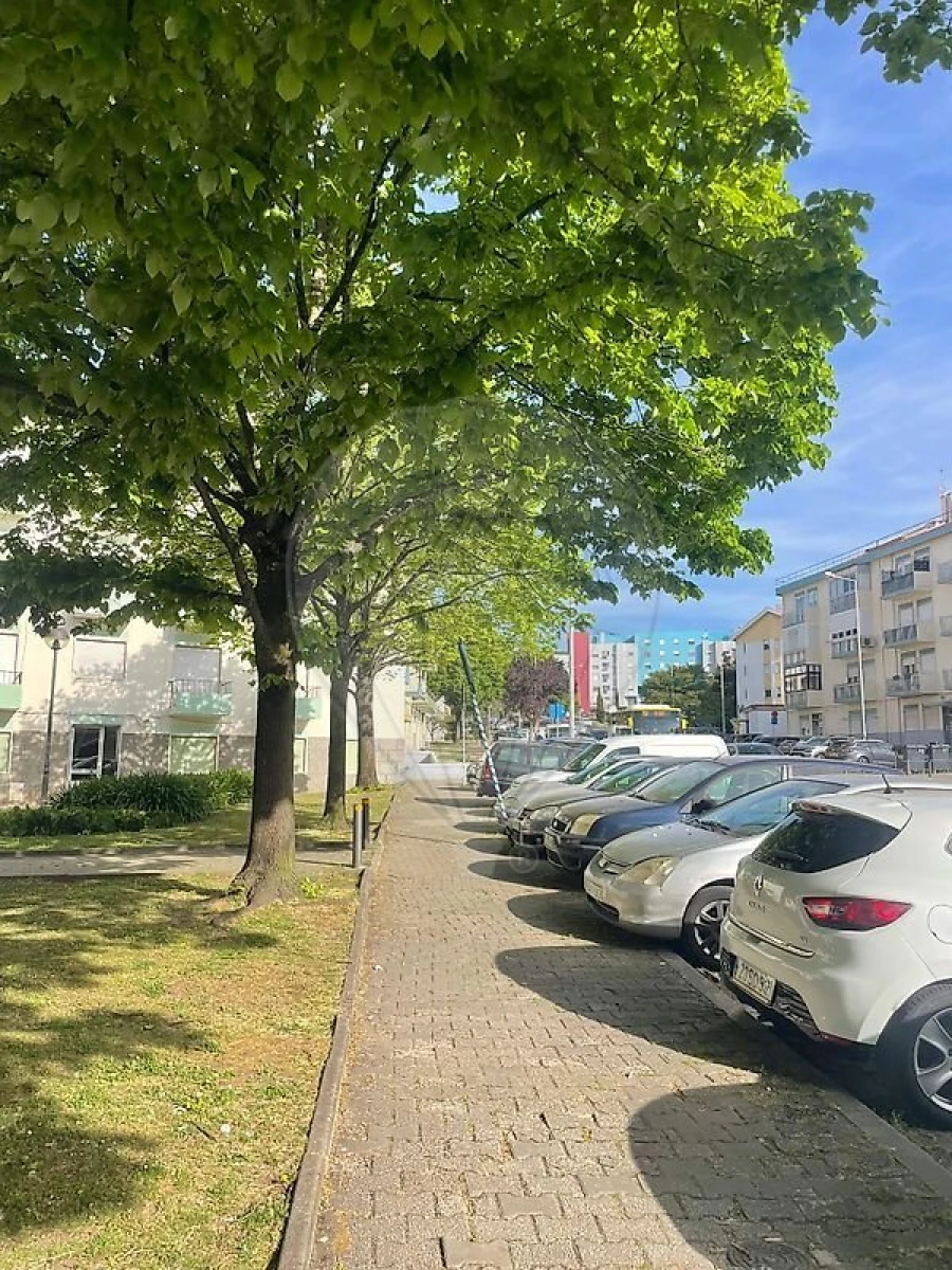 Apartamento T2 para Venda em Carnaxide e Queijas Foto 4
