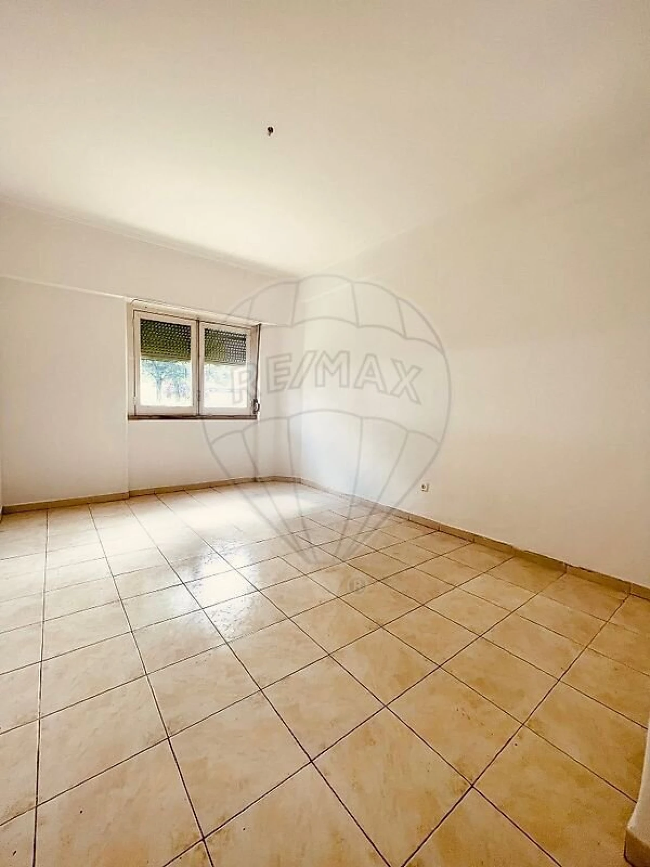 Apartamento T2 para Venda em Carnaxide e Queijas Foto 6