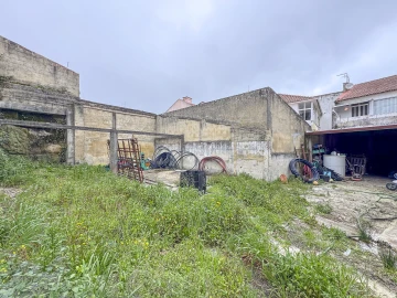 Prédio para Venda em Malveira e São Miguel de Alcainça