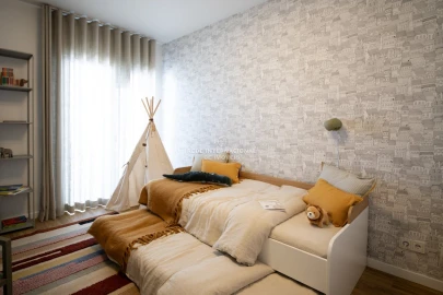 Apartamento T4 para Venda em Santo António dos Cavaleiros e Frielas