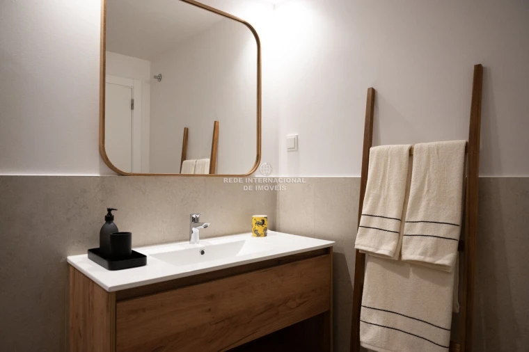 Apartamento T4 para Venda em Santo António dos Cavaleiros e Frielas Foto 25