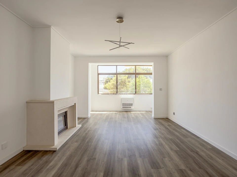 Apartamento T2 para Venda em Cascais e Estoril Foto 1