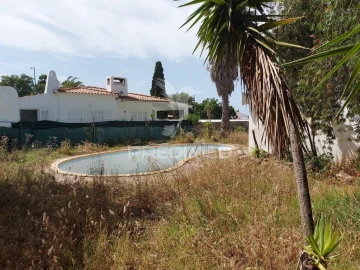 Moradia T2 para Venda em Albufeira e Olhos de Água