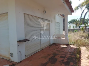Moradia T2 para Venda em Albufeira e Olhos de Água