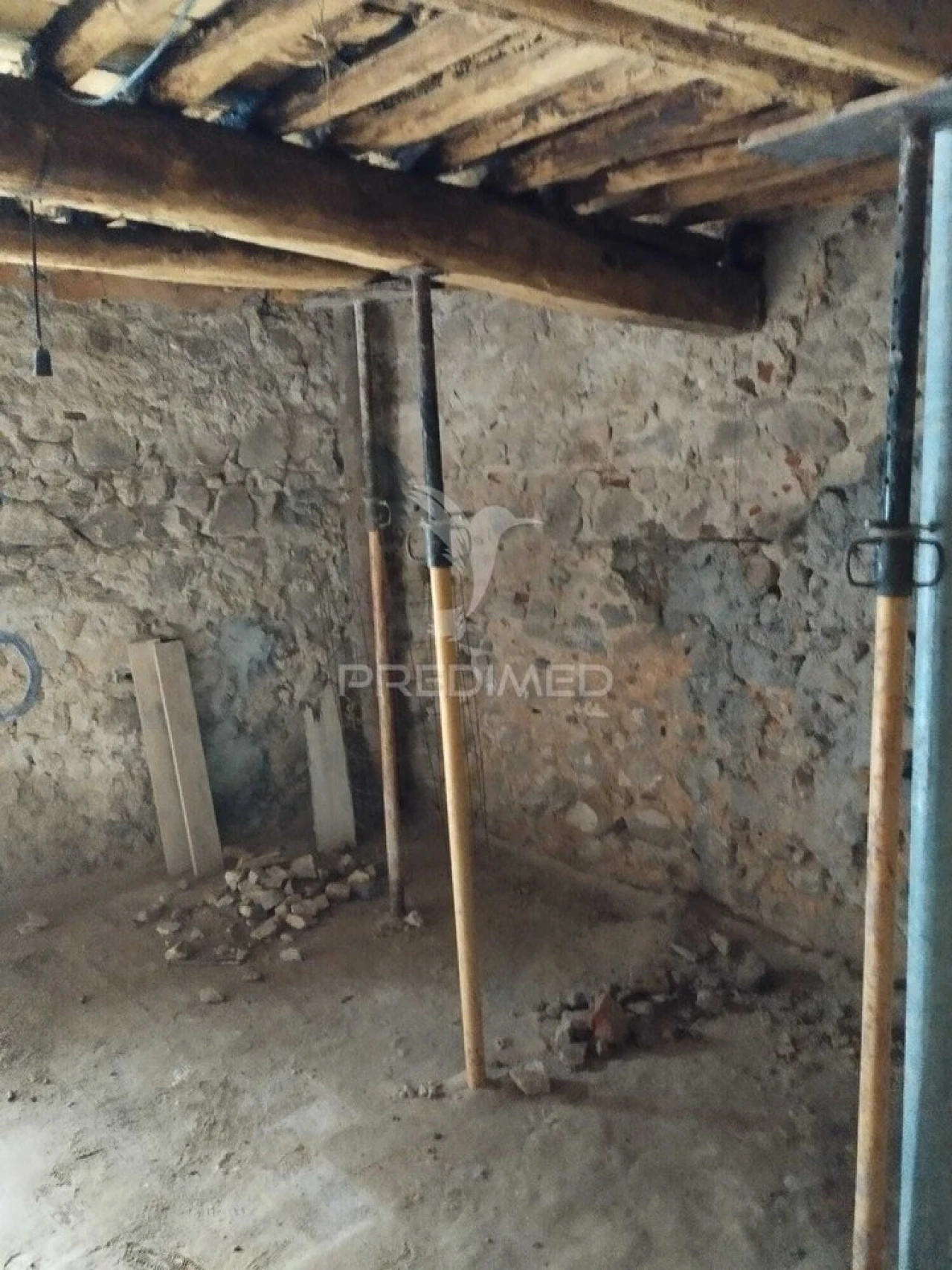 Moradia T0 para Venda em Sé e São Lourenço Foto 9