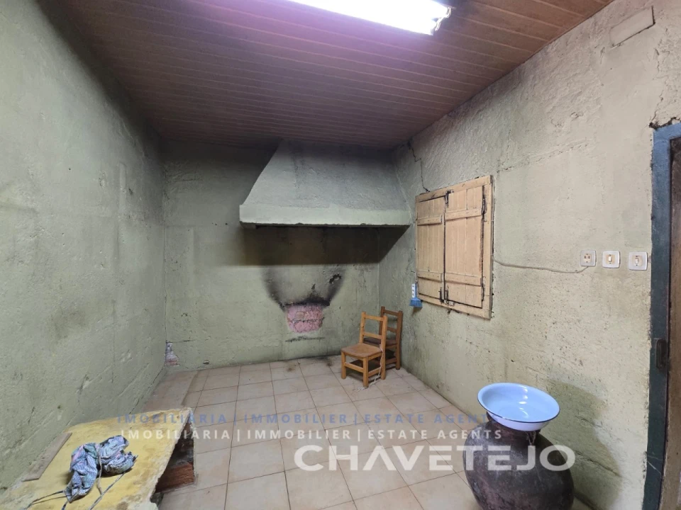 Quinta T2 para Venda em Além da Ribeira e Pedreira Foto 5