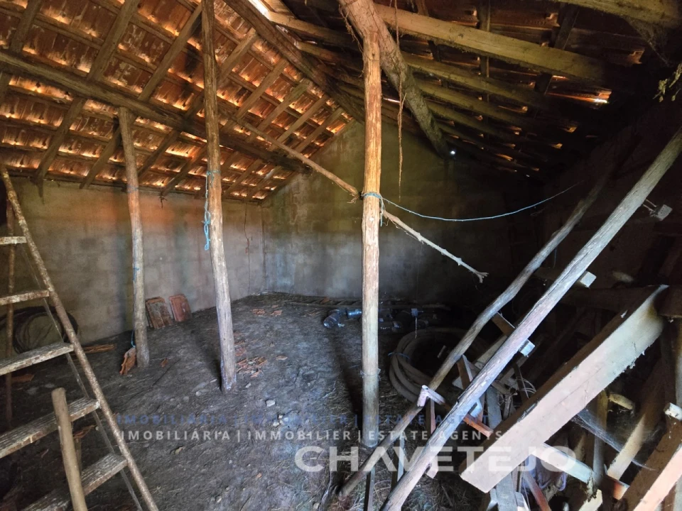 Quinta T2 para Venda em Além da Ribeira e Pedreira Foto 12