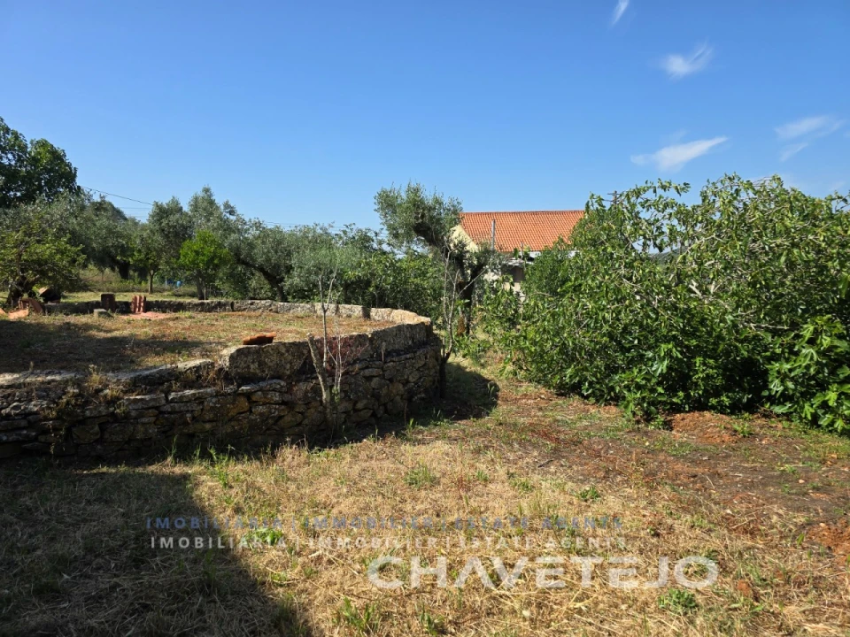Quinta T2 para Venda em Além da Ribeira e Pedreira Foto 15