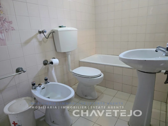 Quinta T2 para Venda em Além da Ribeira e Pedreira Foto 9