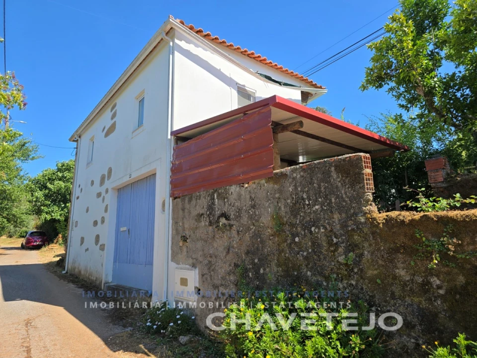 Moradia T1 para Venda em Areias e Pias Foto 4