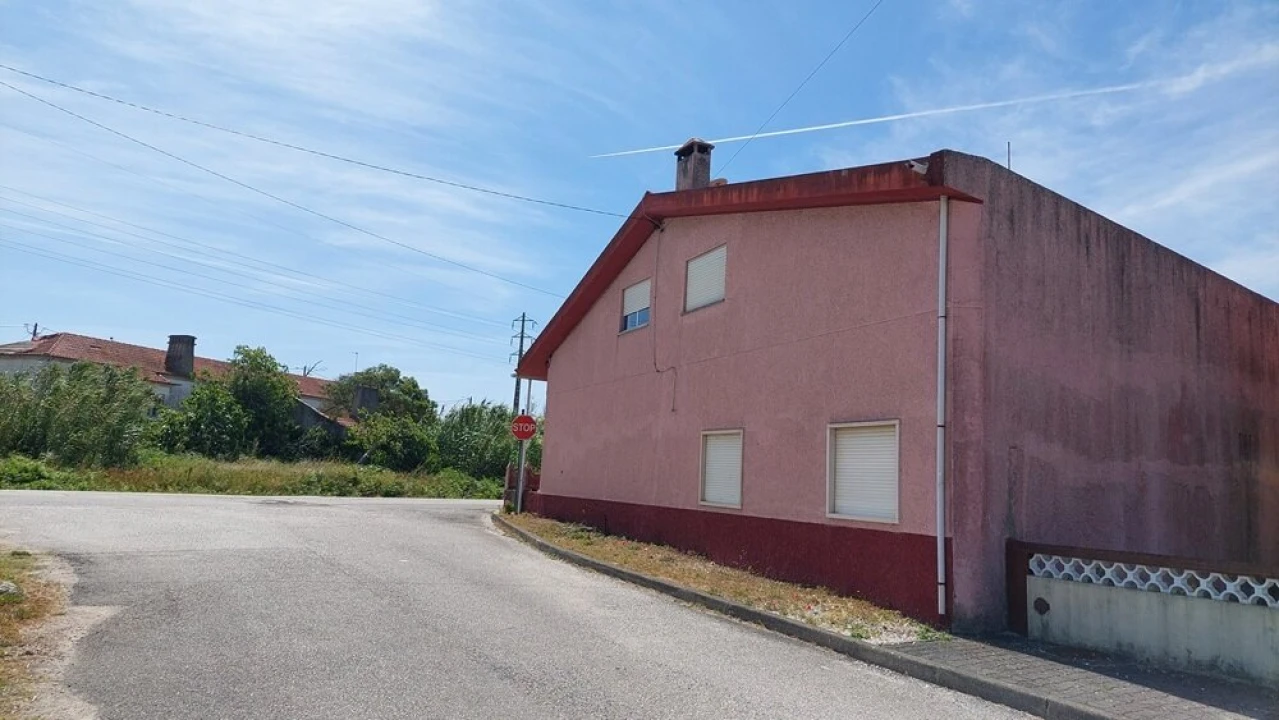 Moradia T4 para Venda em Vieira de Leiria Foto 4