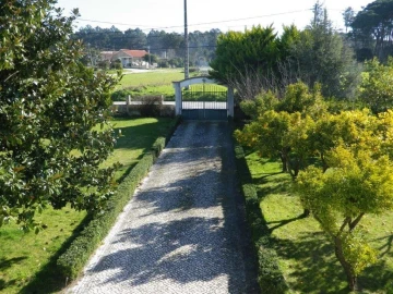 Moradia T5 para Venda em Monte Redondo e Carreira