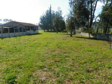 Moradia T5 para Venda em Monte Redondo e Carreira