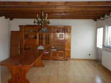 Moradia T5 para Venda em Monte Redondo e Carreira