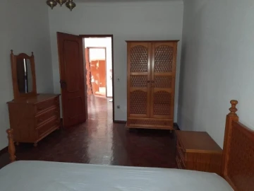 Moradia T5 para Venda em Monte Redondo e Carreira