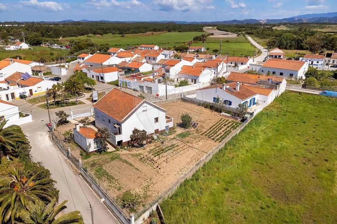 Moradia T3 para Venda em Rogil Foto 1