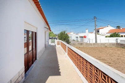 Moradia T3 para Venda em Rogil
