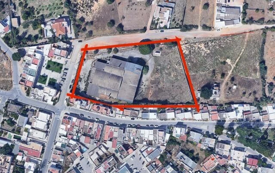 Terreno para Venda em Quelfes Foto 2