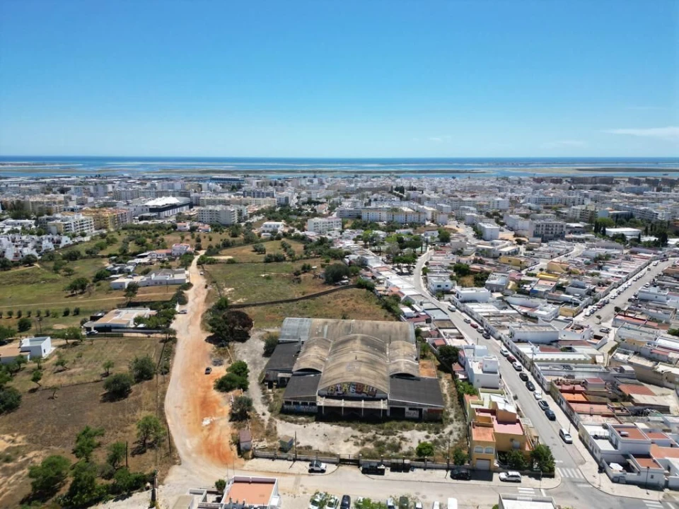 Terreno para Venda em Quelfes Foto 4
