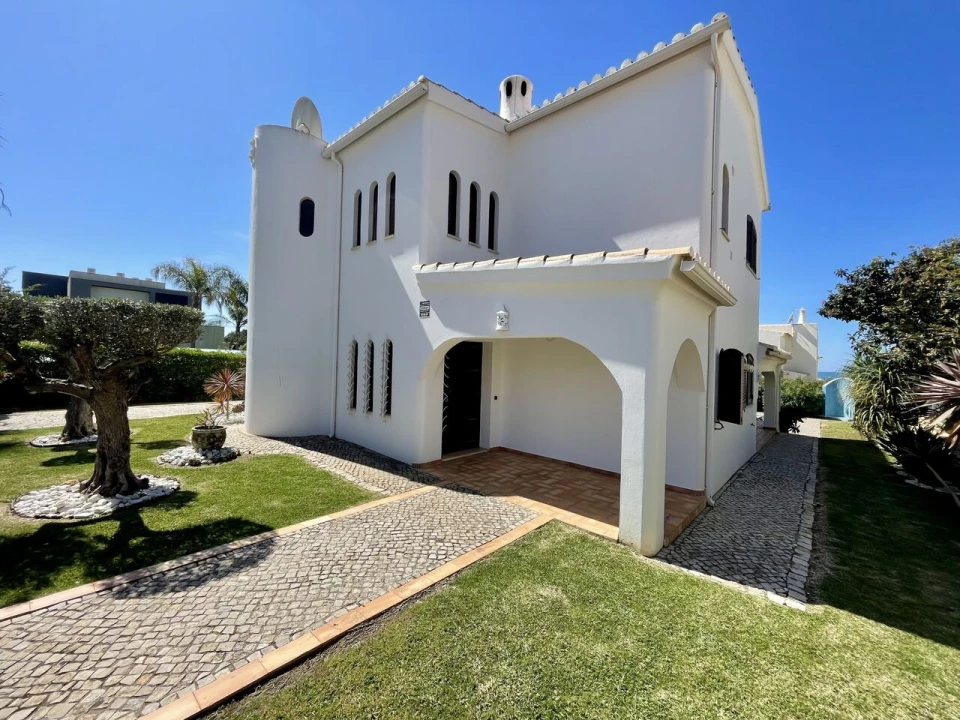 Moradia T5 para Venda em Guia Foto 6
