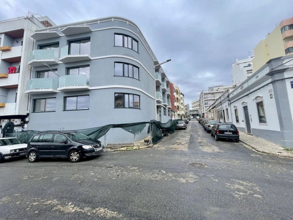 Prédio para Venda em Faro (Sé e São Pedro) Foto 2