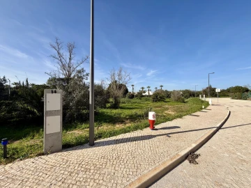 Terreno para Venda em Quarteira