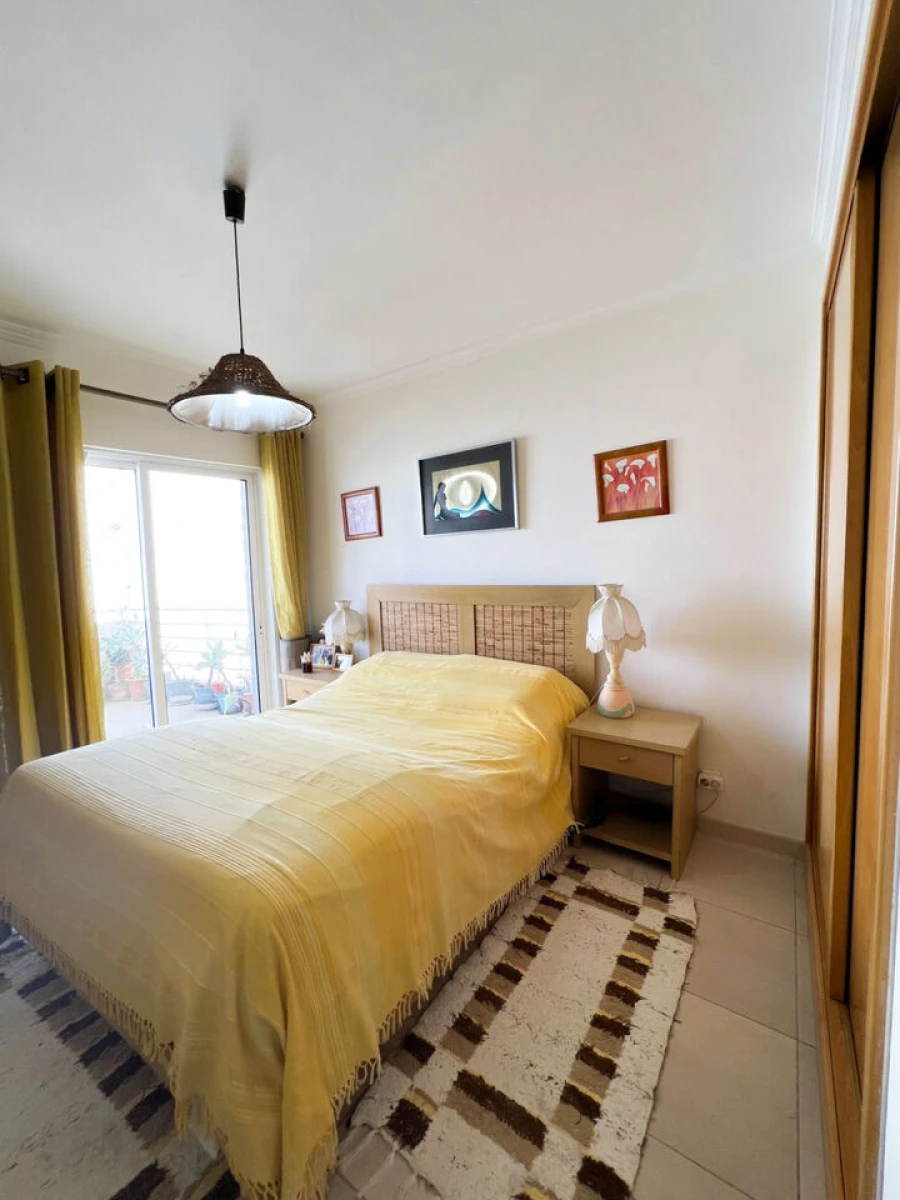 Apartamento T2 para Venda em Portimão Foto 2