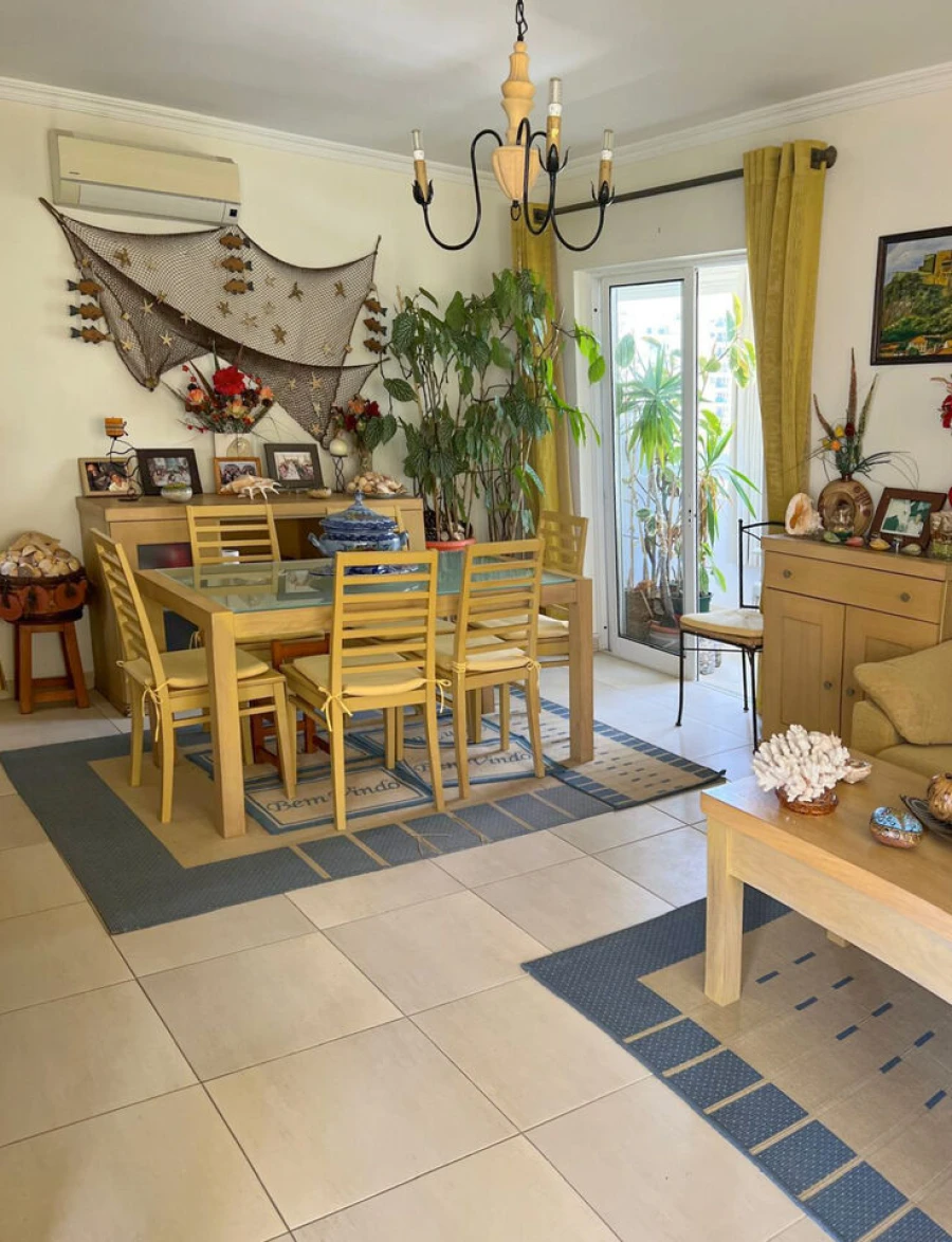 Apartamento T2 para Venda em Portimão Foto 9