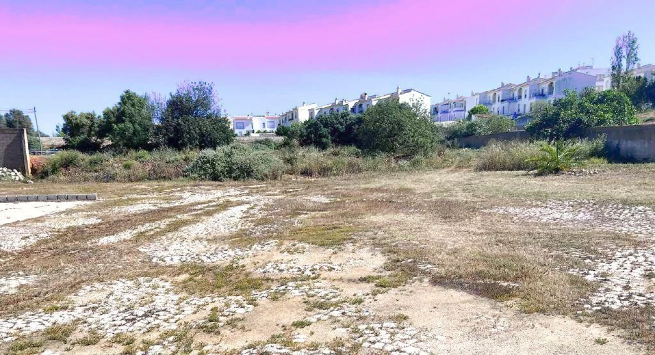 Armazém para Venda em Estômbar e Parchal Foto 1