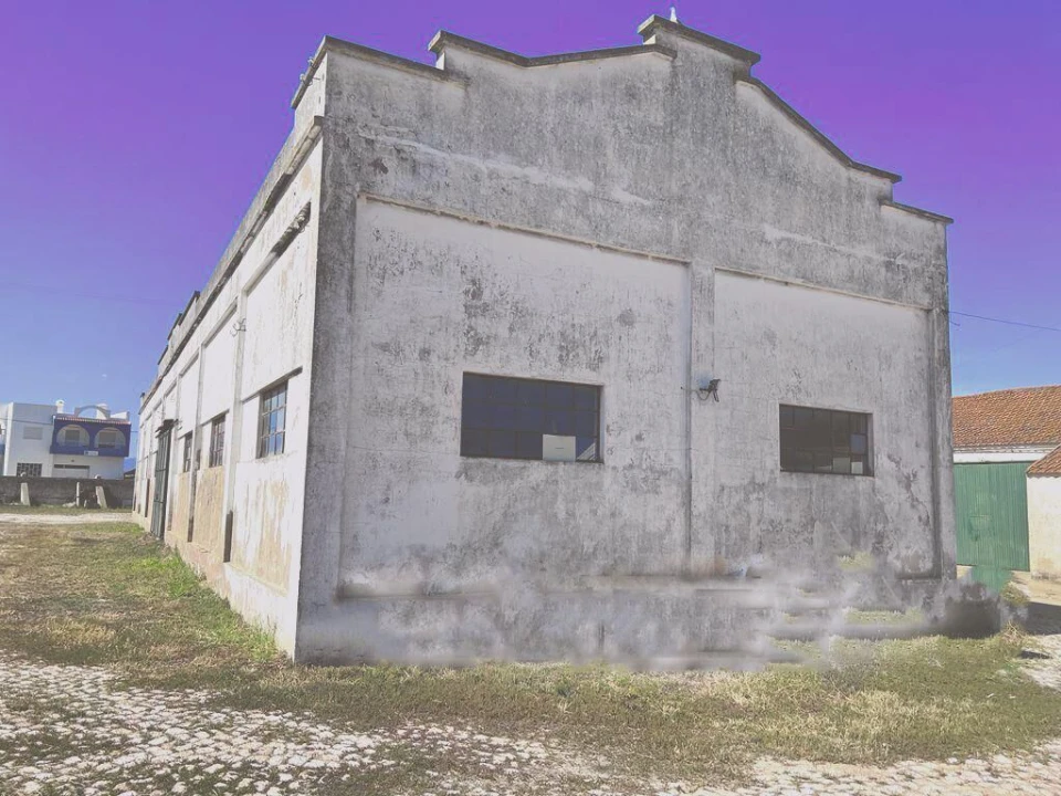Armazém para Venda em Estômbar e Parchal Foto 2