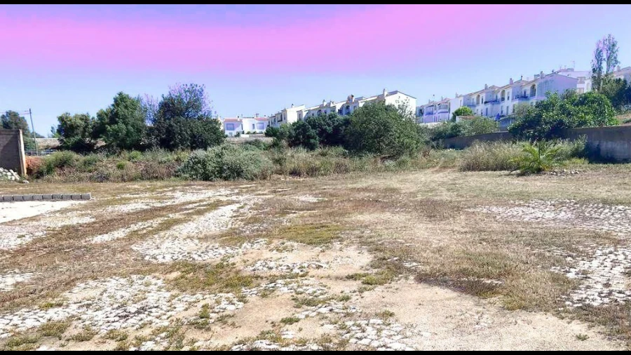 Armazém para Venda em Estômbar e Parchal