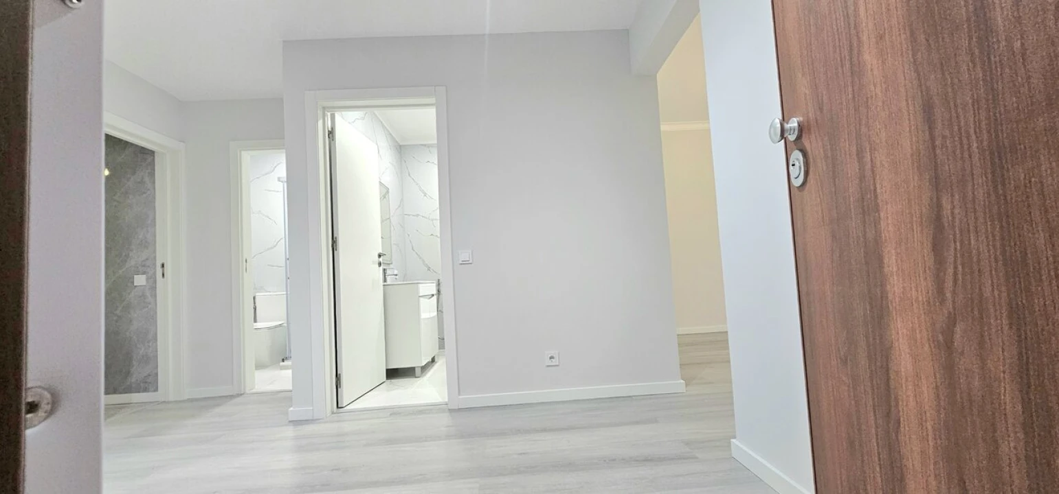Apartamento T2 para Venda em Quarteira Foto 3
