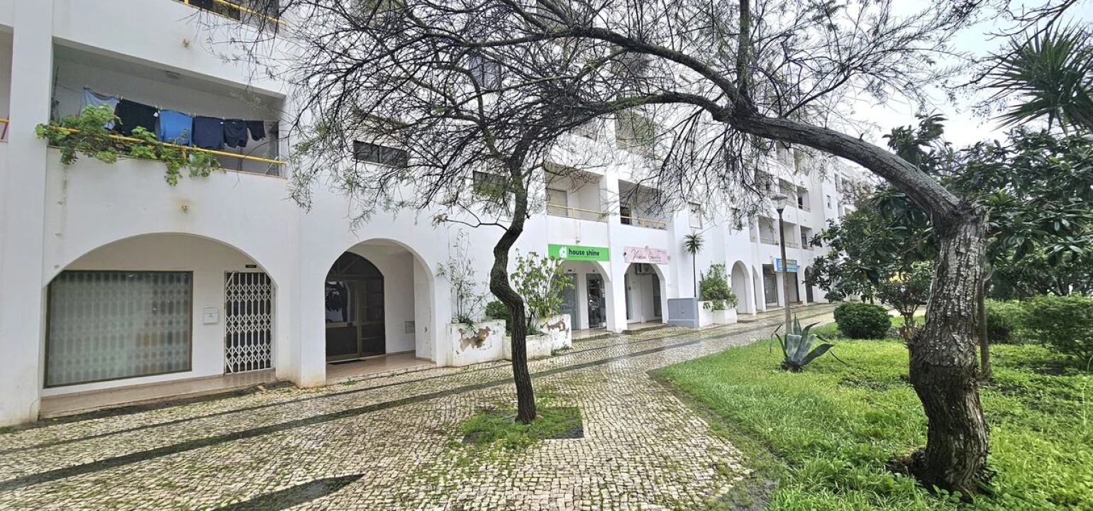Apartamento T2 para Venda em Quarteira Foto 2