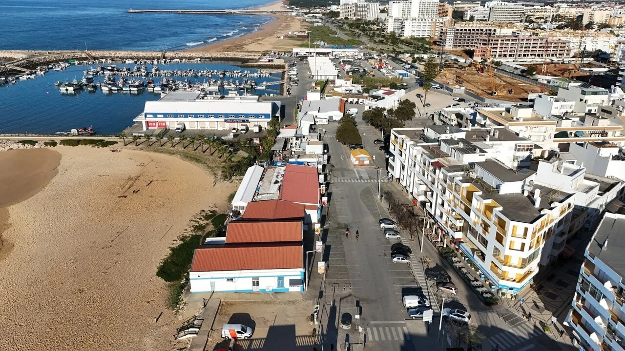 Apartamento T2 para Venda em Quarteira Foto 25