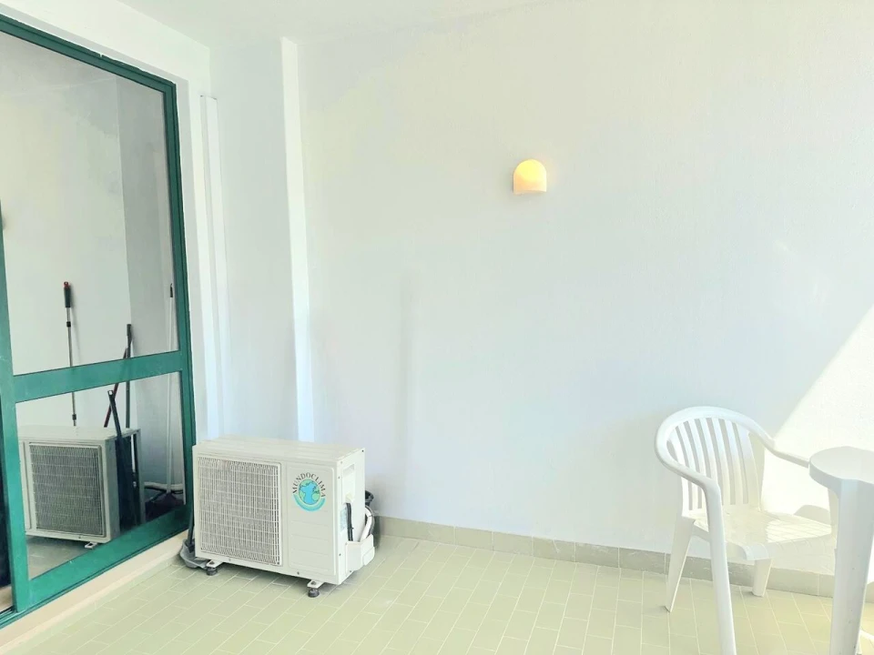 Apartamento T0 para Venda em Albufeira e Olhos de Água Foto 9