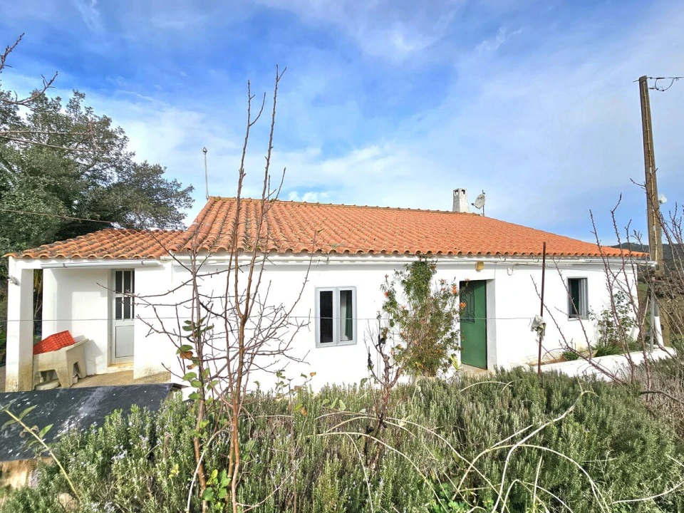 Moradia T3 para Venda em Ameixial Foto 1