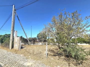 Terreno para Venda em Albufeira e Olhos de Água
