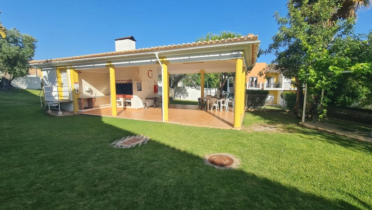 Apartamento T2 para Venda em Albufeira e Olhos de Água Foto 16