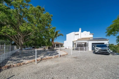 Moradia T4 para Venda em Lagoa e Carvoeiro