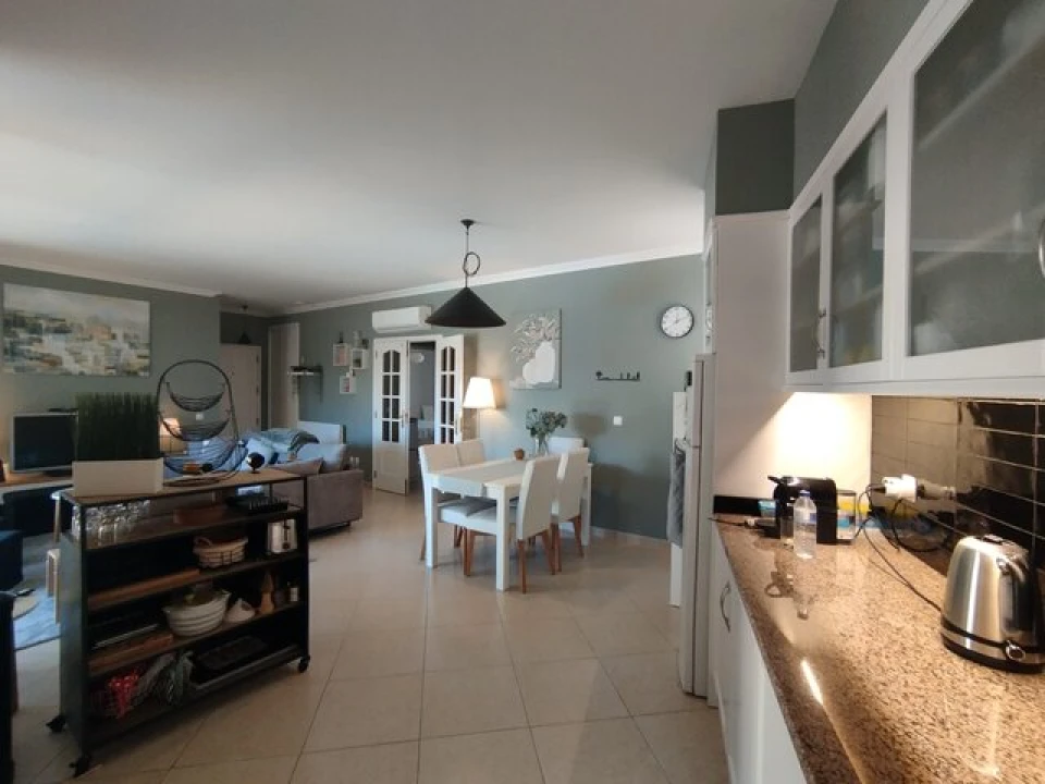Apartamento T2 para Venda em Quarteira Foto 3
