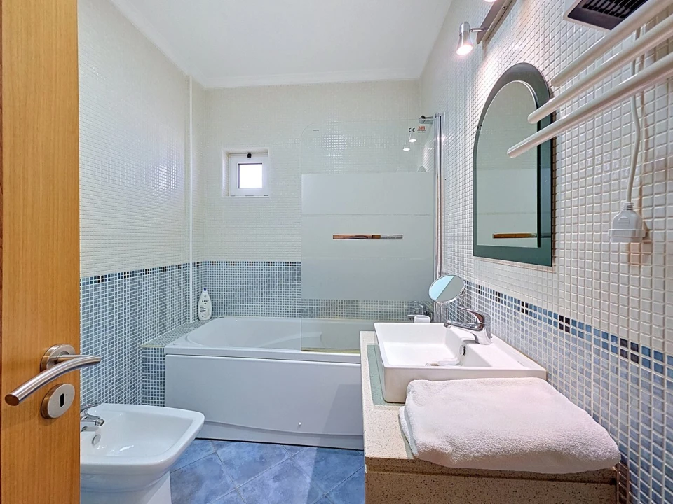 Apartamento T2 para Venda em Lagos (São Sebastião e Santa Maria) Foto 16