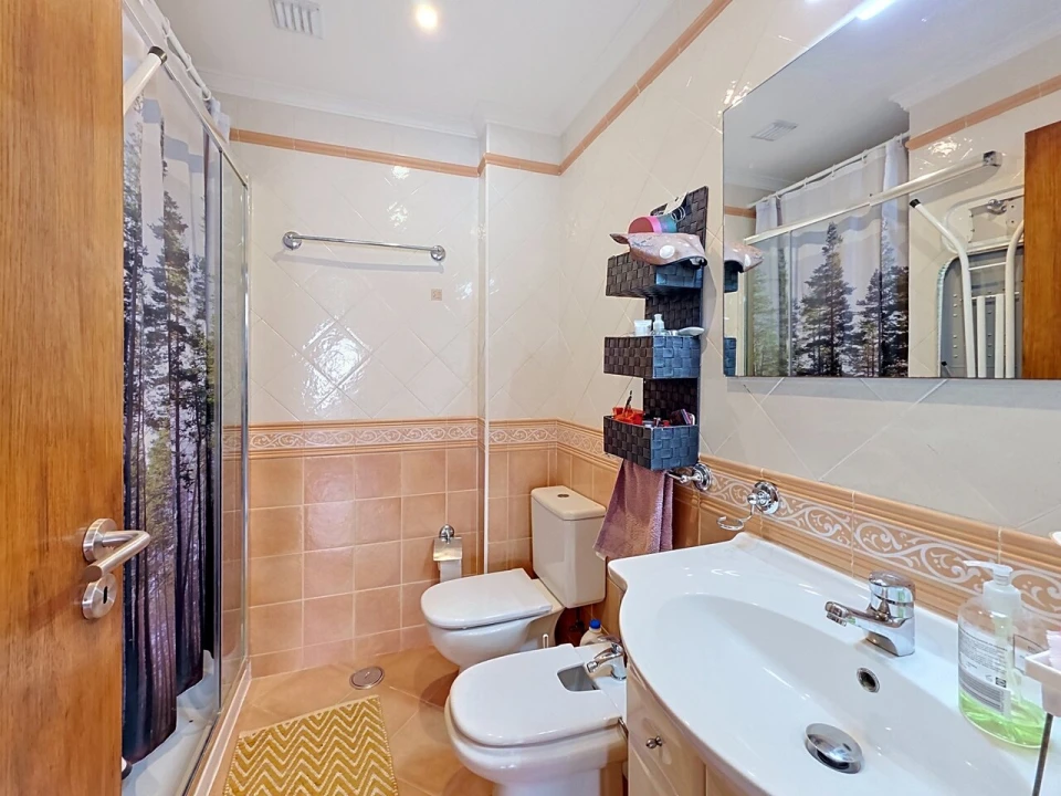 Apartamento T2 para Venda em Portimão Foto 11