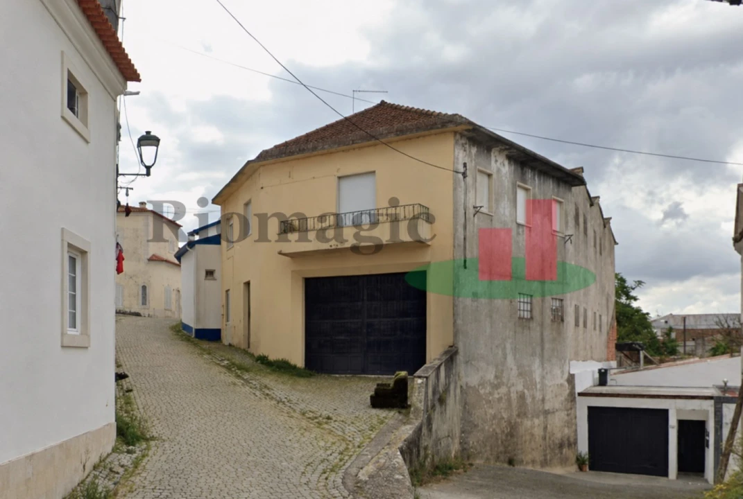 Armazém para Arrendamento em Rio Maior Foto 1
